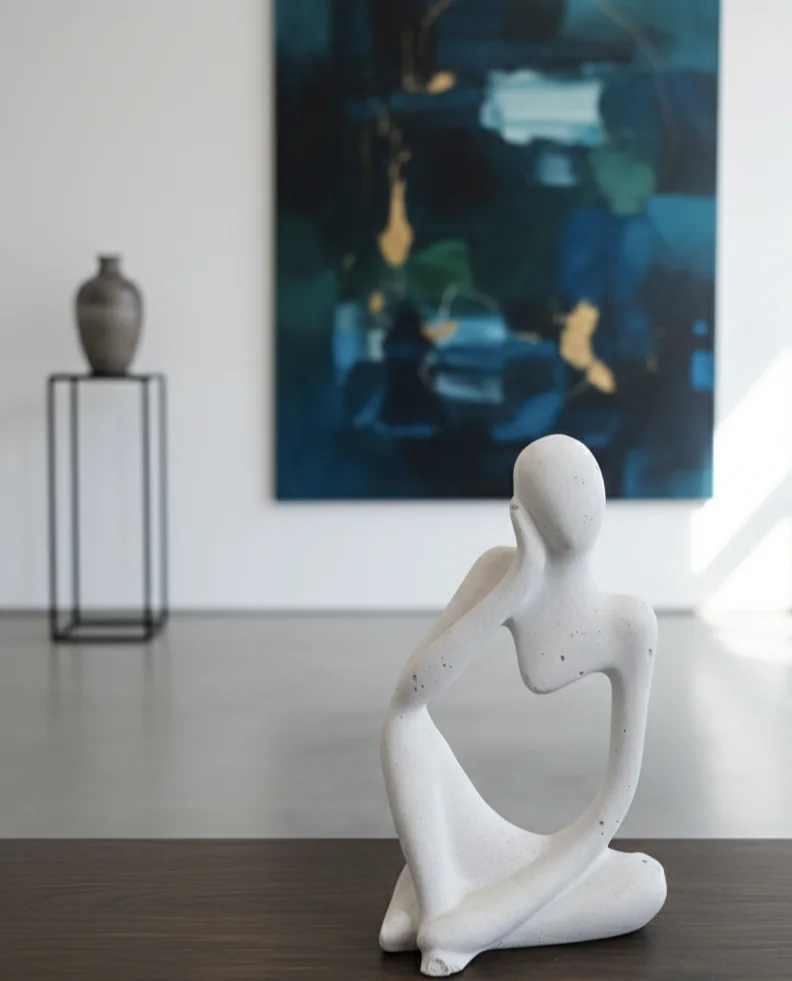 Minimal Aerya decor